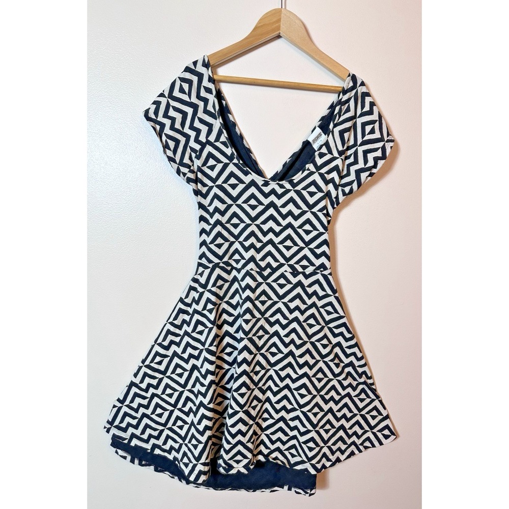 Vintage Victoria's Secret PINK Dress Juniors Large Cream Black Geometric Flare L